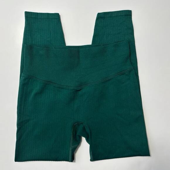 PINK Ribbed Seamless Cropped Leggings - Picture 2 of 3